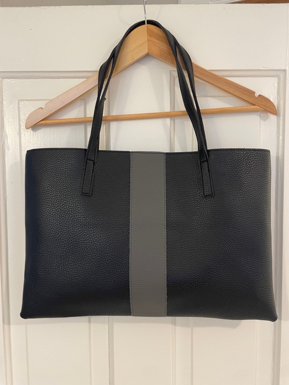 NWOT Vince Camuto Pebbled Vegan Leather Black Tote with Gray Center Stripe